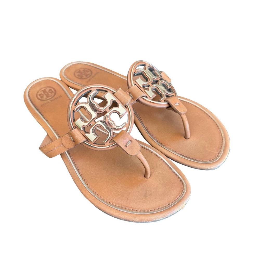 Tory Burch Miller Thong Sandals Sz 8 Tan Leather with Gold Emblem